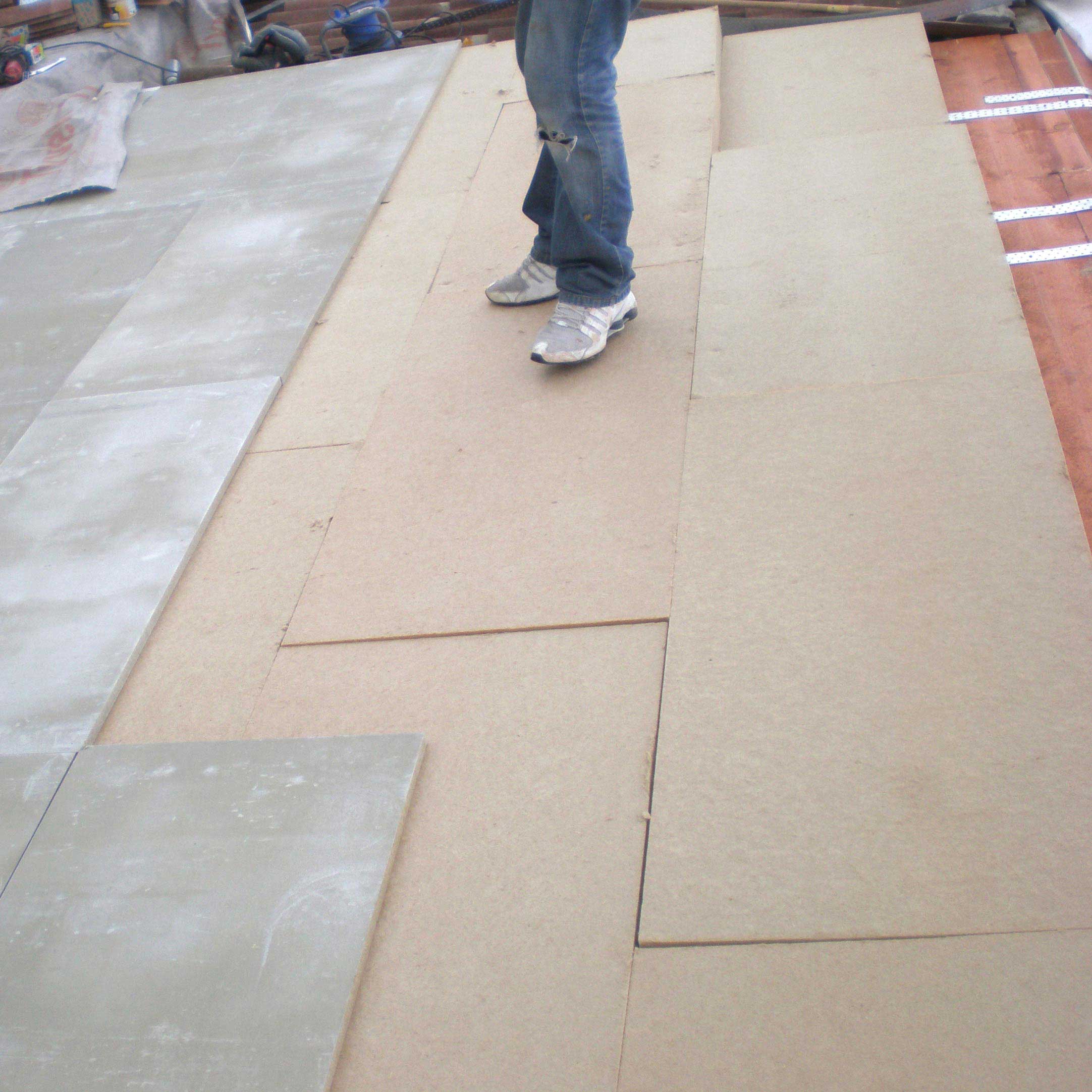 Wood fibre board FiberTherm as ventilated roof