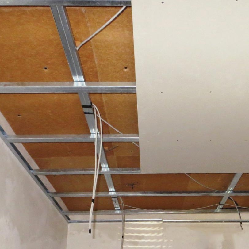 Wood fibre board FiberTherm installed as insulating ceiling